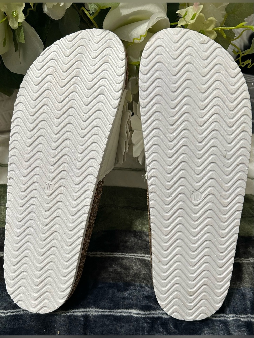 NWT OAKO White Floral Slide Clogs for Women Size 10 - Picture 4 of 4
